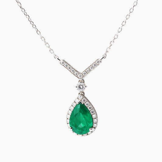 18K White Gold Emerald Elegance Diamond Necklace